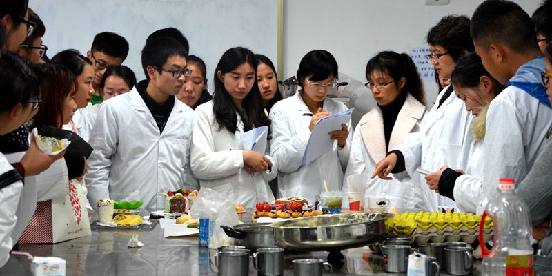 以主題教育為契機 著力推動教學科研改革 工程與技術研究的創新發展